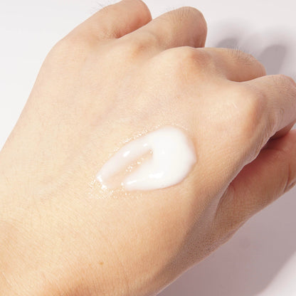 WITHOUT Skincare Essential Moisture texture